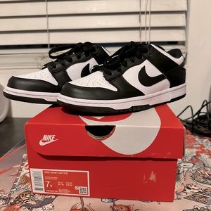 Dunk Low 'Black White size 7y
